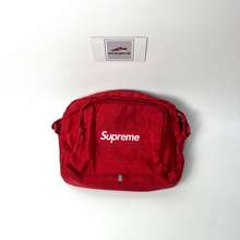 Red on sale supreme purse