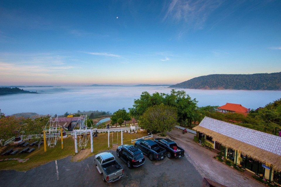 More kitchens soar high above the clouds - Thailand NOW